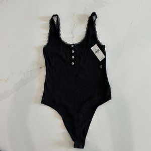 NWT - American Eagle Scoop Bodysuit with lace details